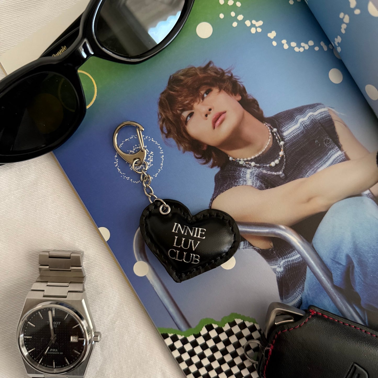 stray kids leather heart keychains