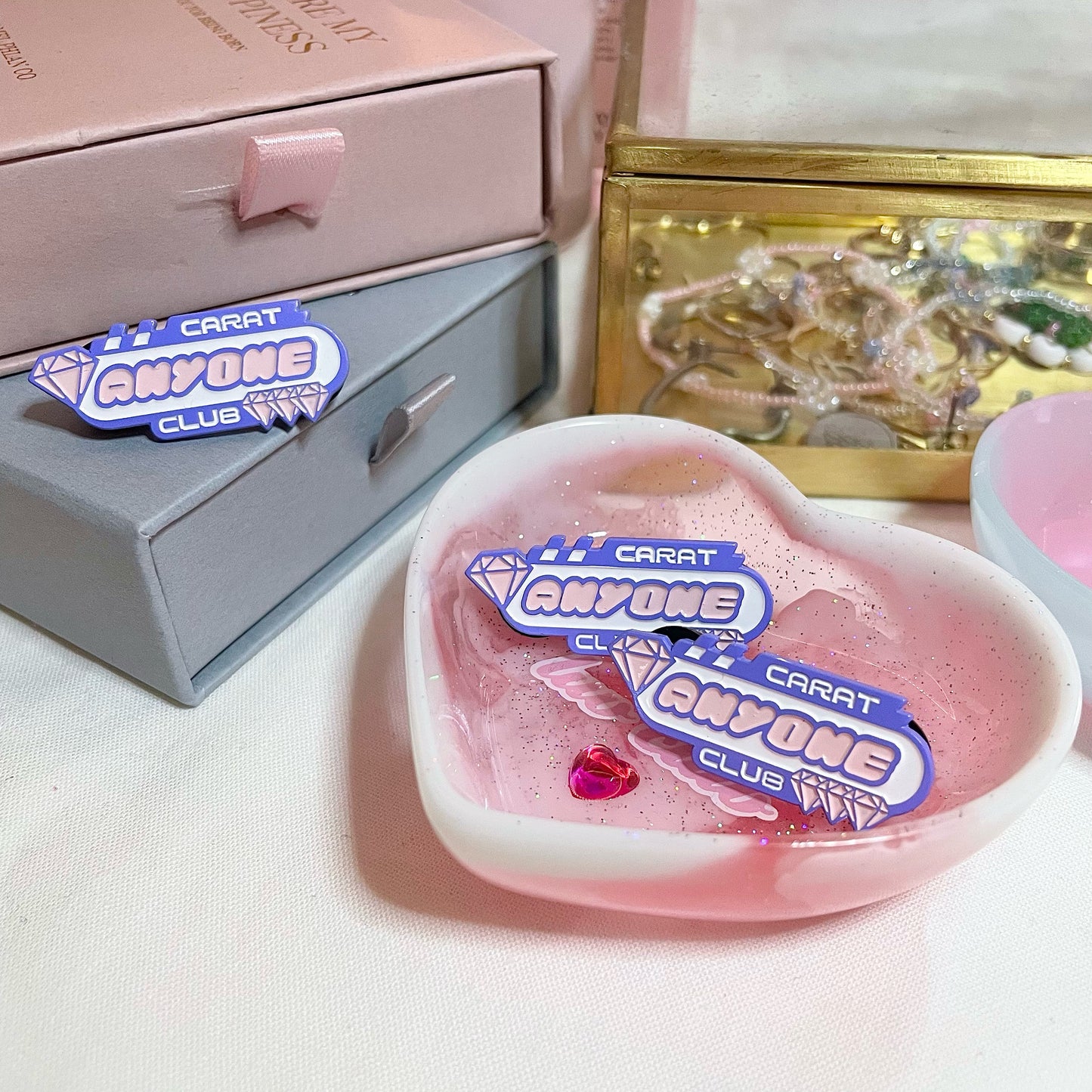 anyone / carat club soft enamel pins