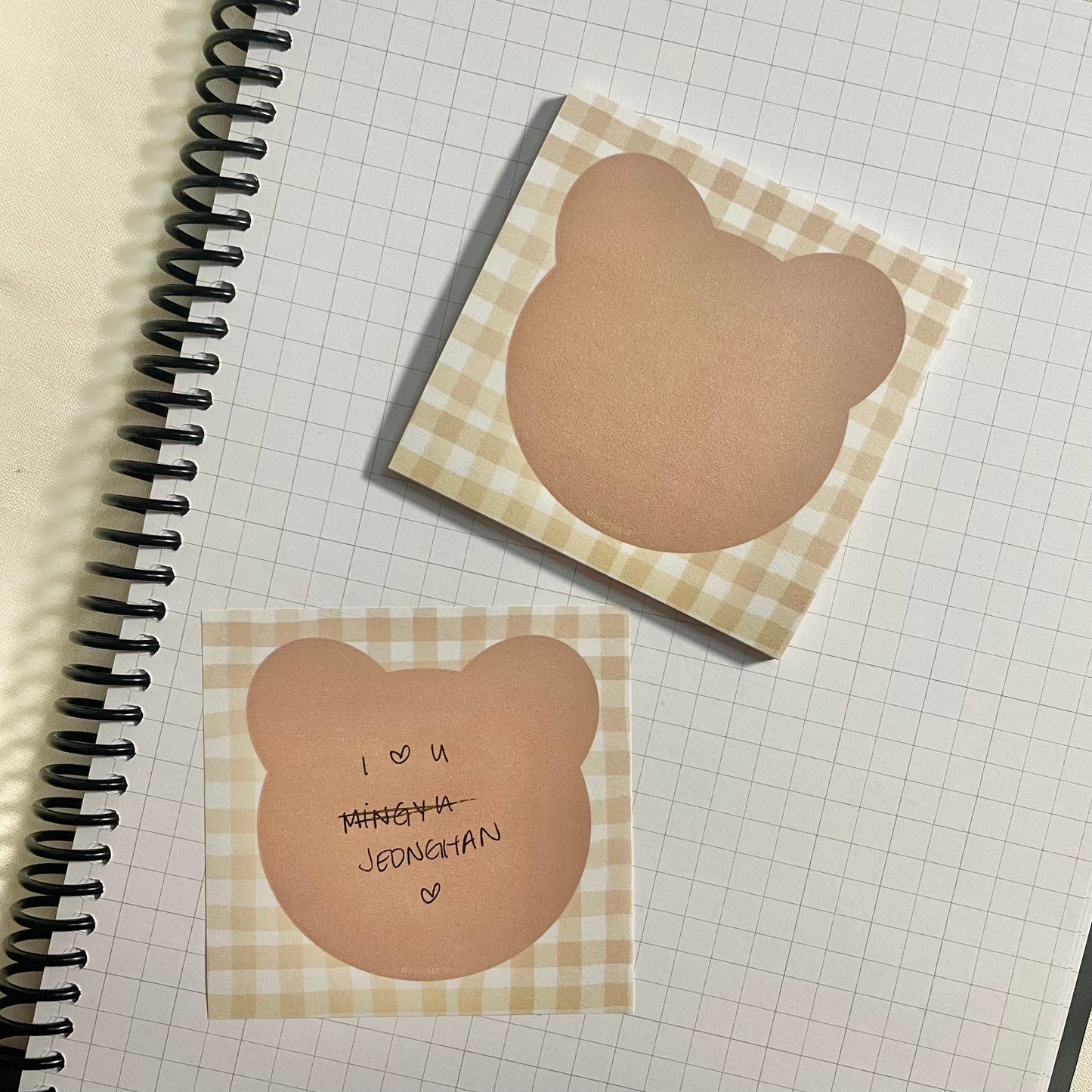 beary sticky note