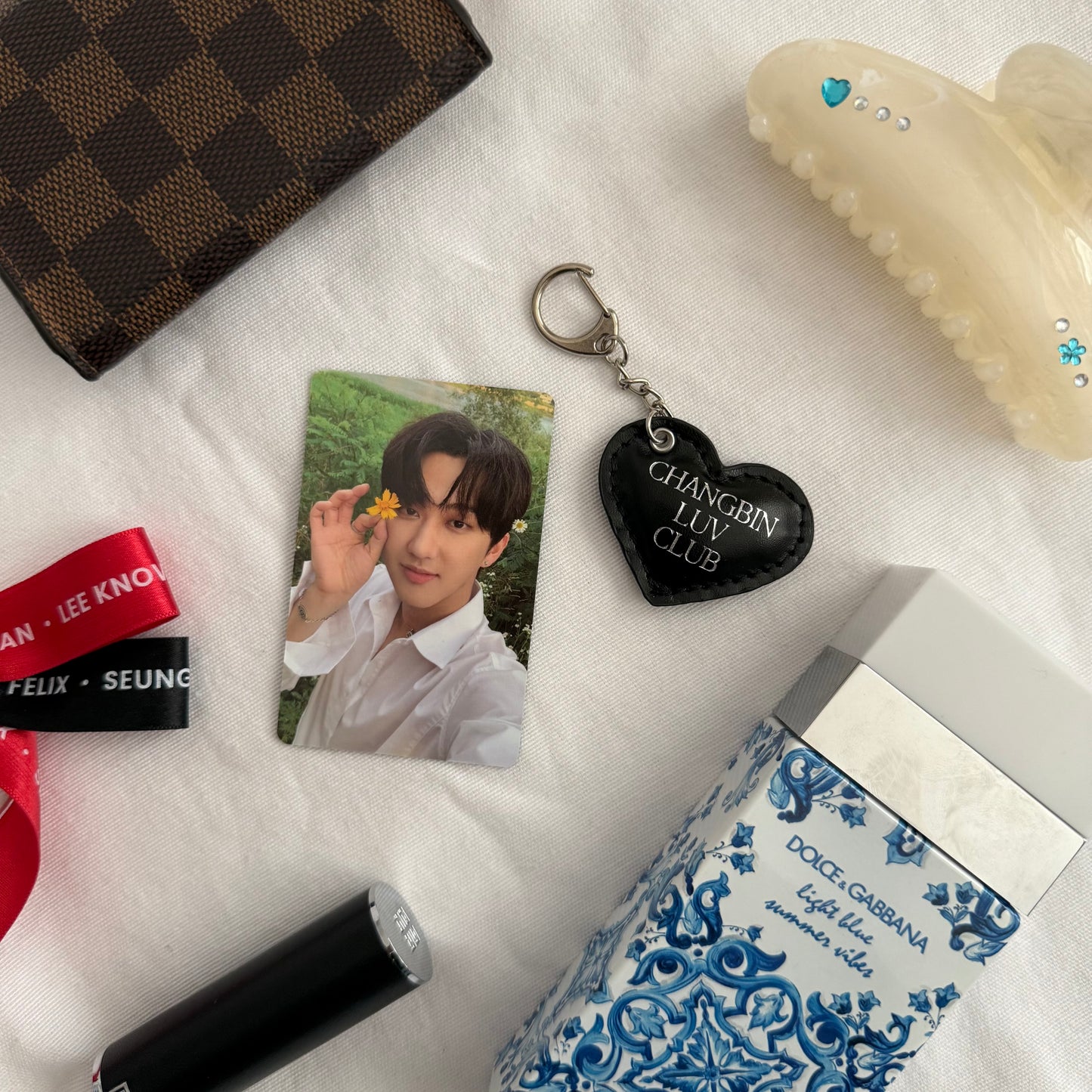 stray kids leather heart keychains