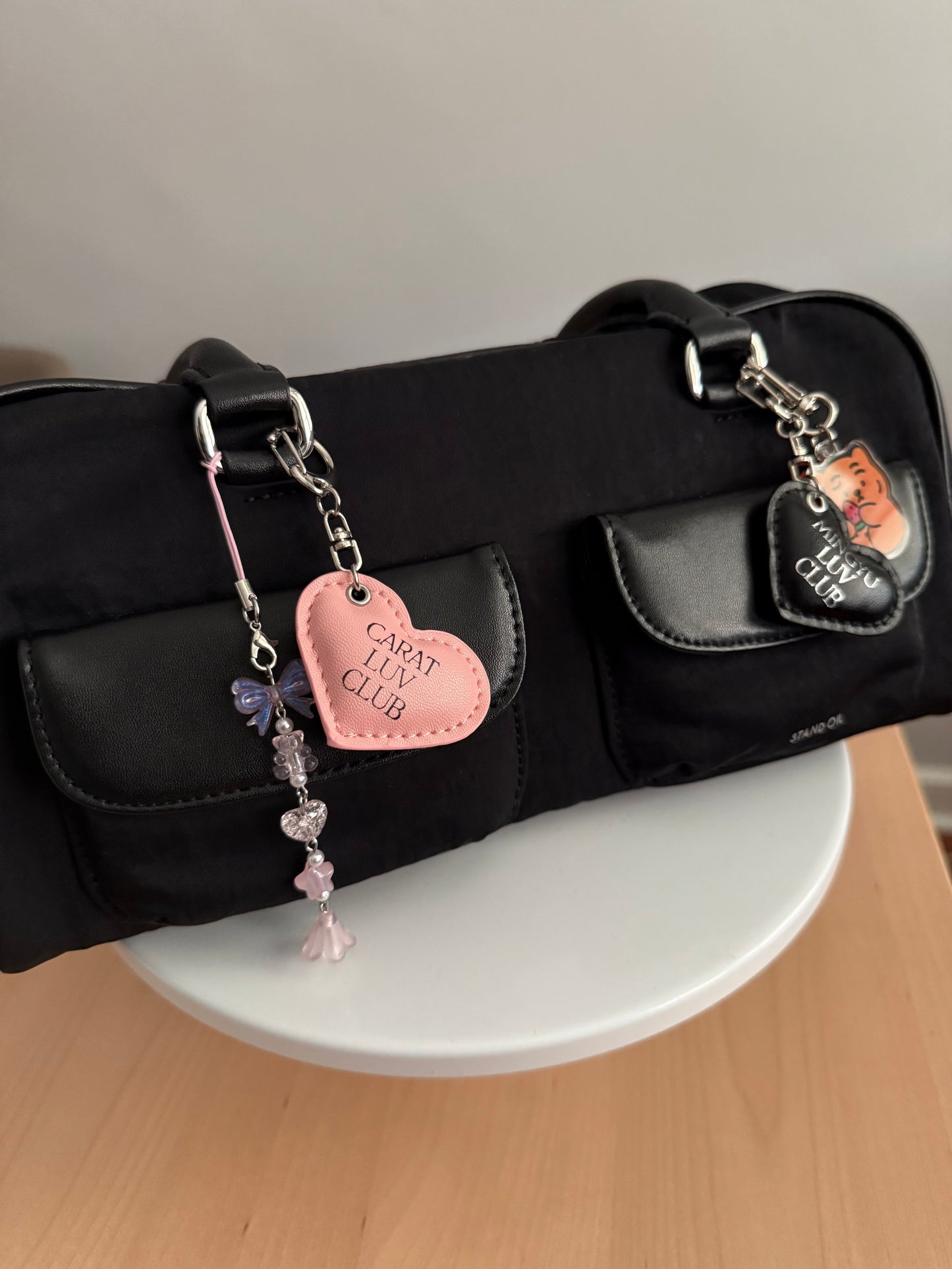 svt / carat luv club leather heart keychain (double-sided)