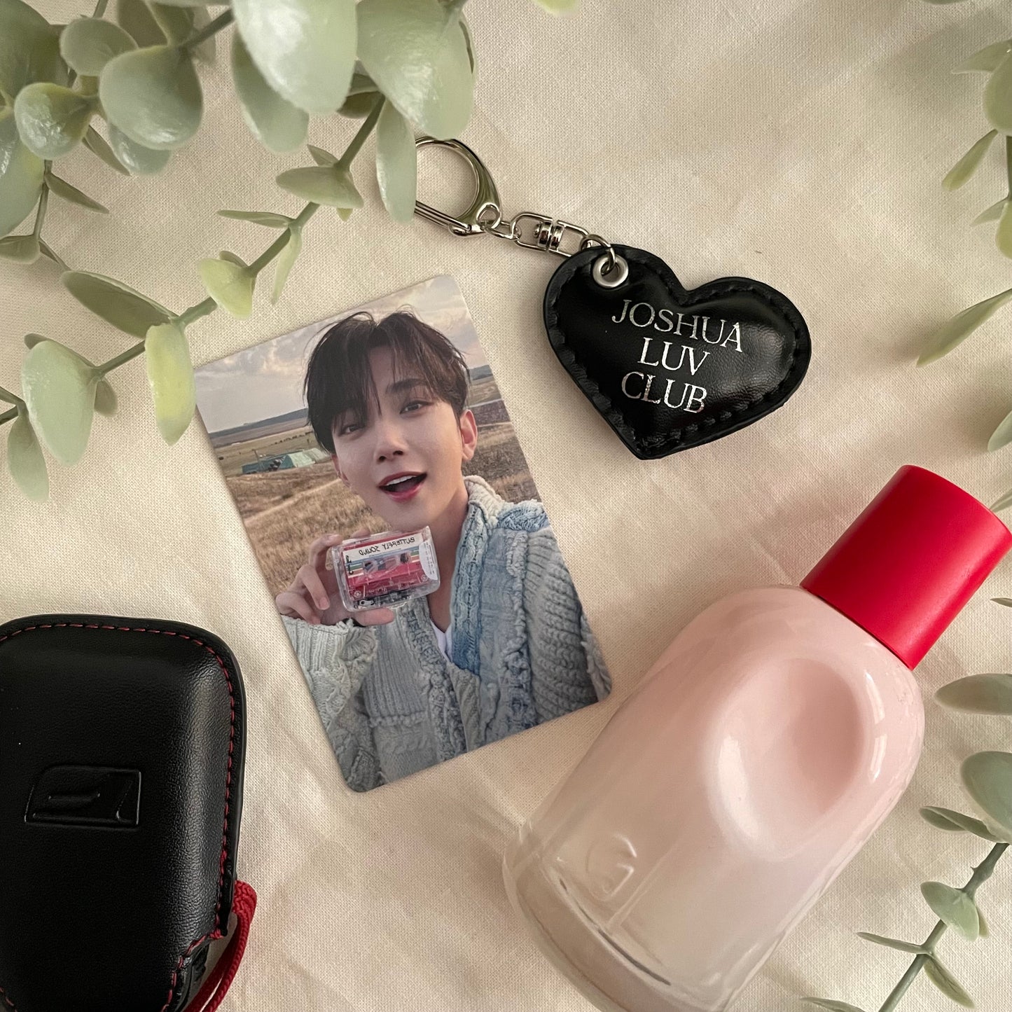 svt leather heart keychains (vocal unit individual)