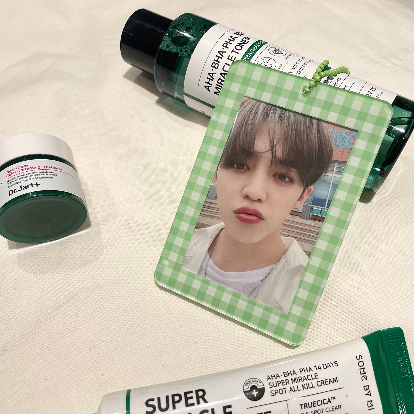 green gingham acrylic photocard holder