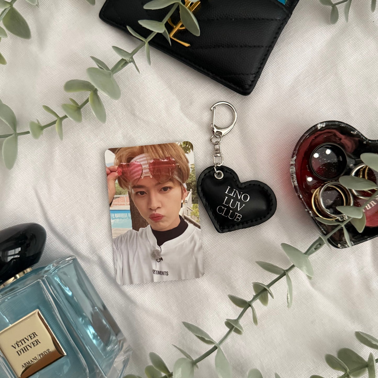 stray kids leather heart keychains