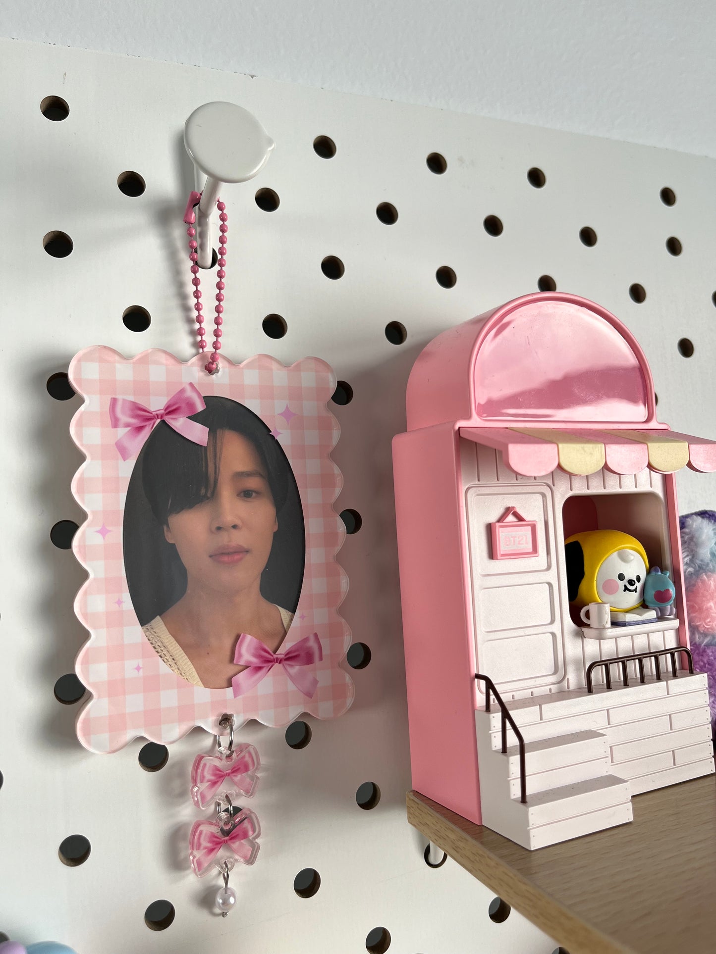 coquette acrylic photocard holder