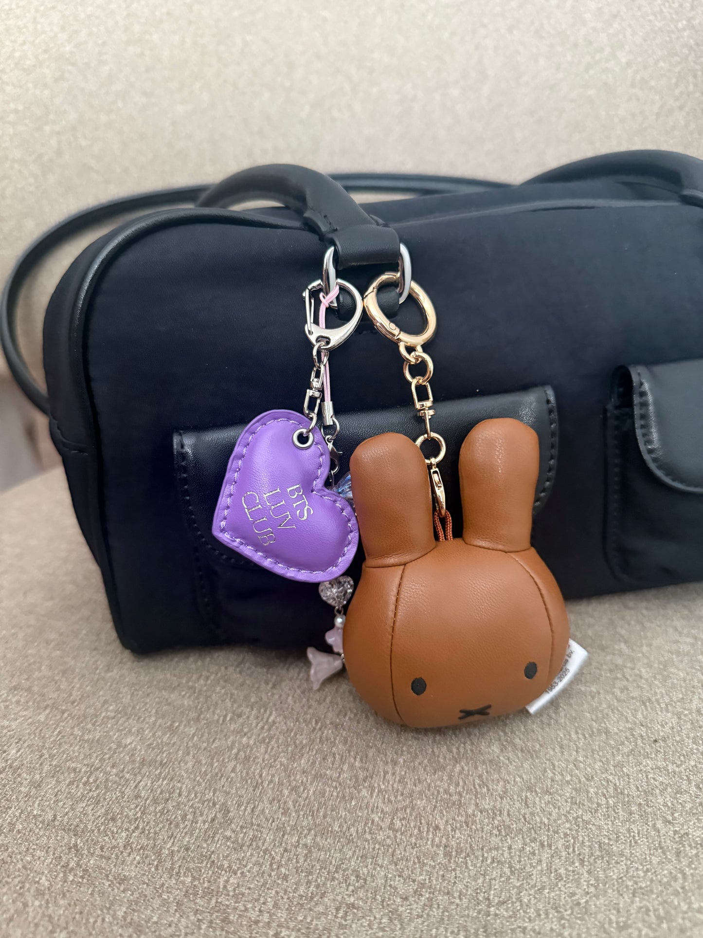 bts / army luv club leather heart keychain