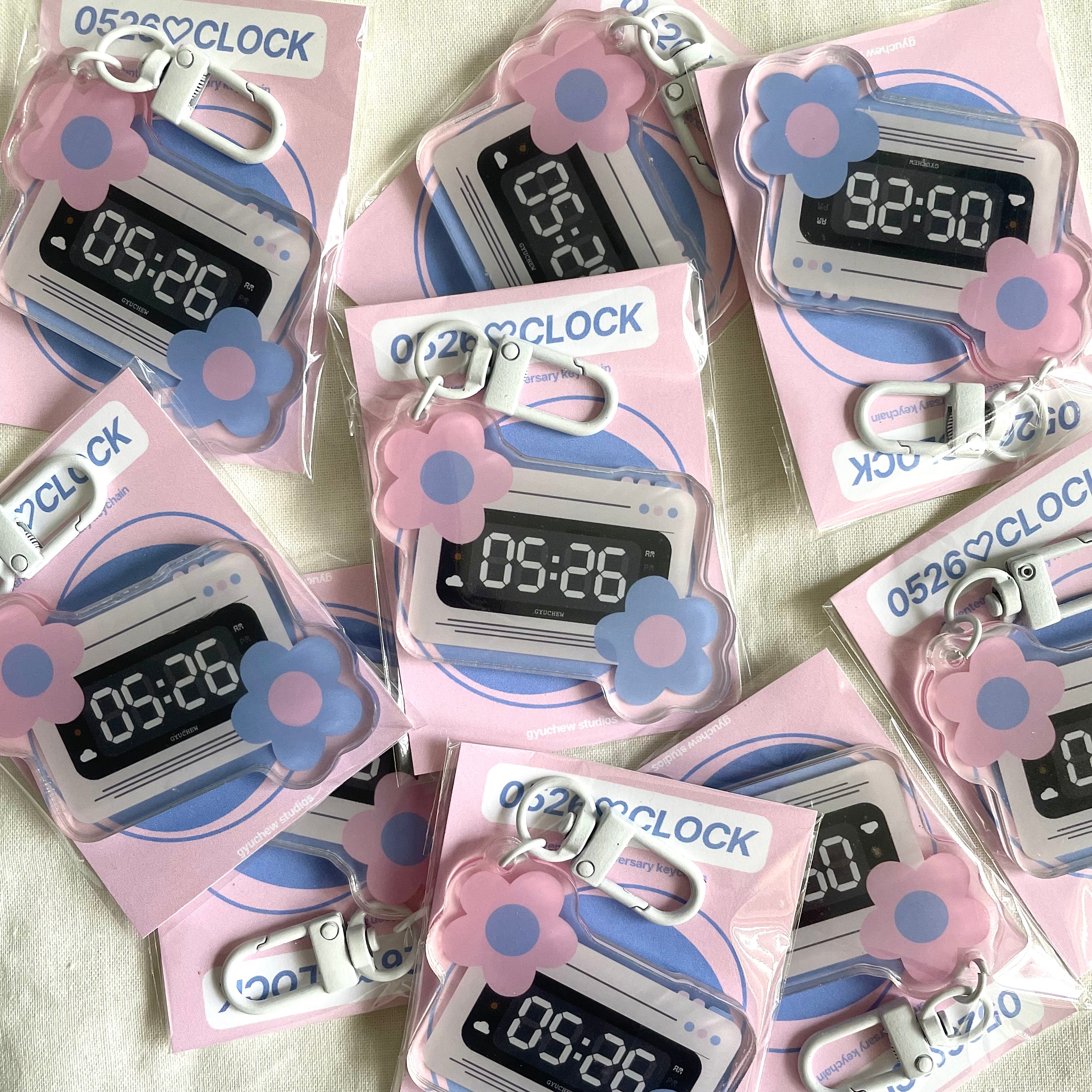 0526 floral clock acrylic keychain – GYUCHEW STUDIOS